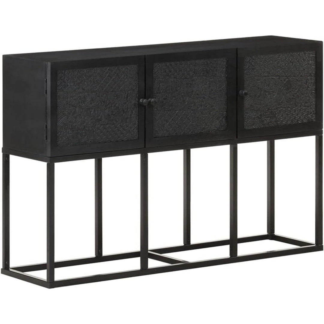 Metall und Mangoholz bestimmt die Materialwahl fuer das Sideboard
