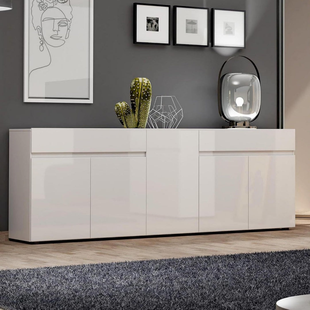 Sideboard verbindet Holzbeine und beschichtete Flaechen